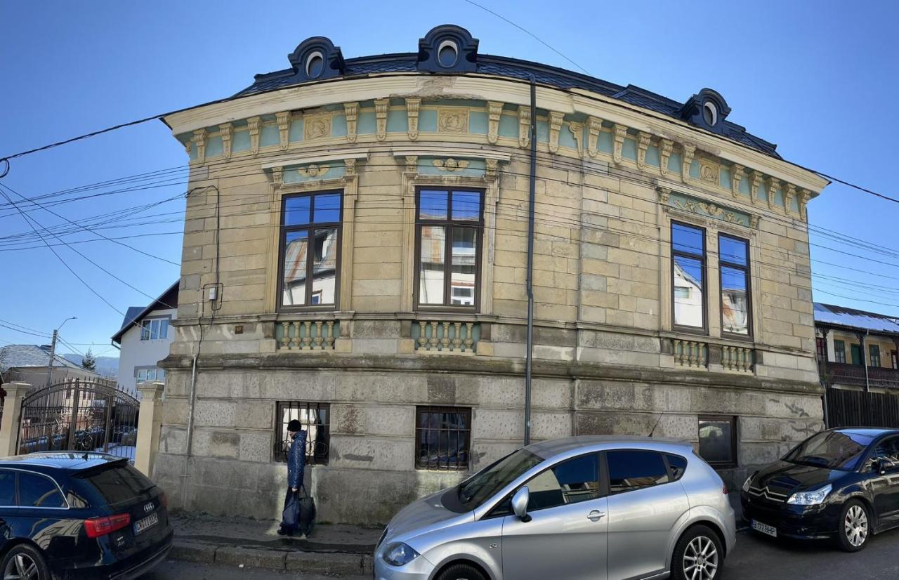 Casa Continentelor Hotel Câmpulung Buitenkant foto